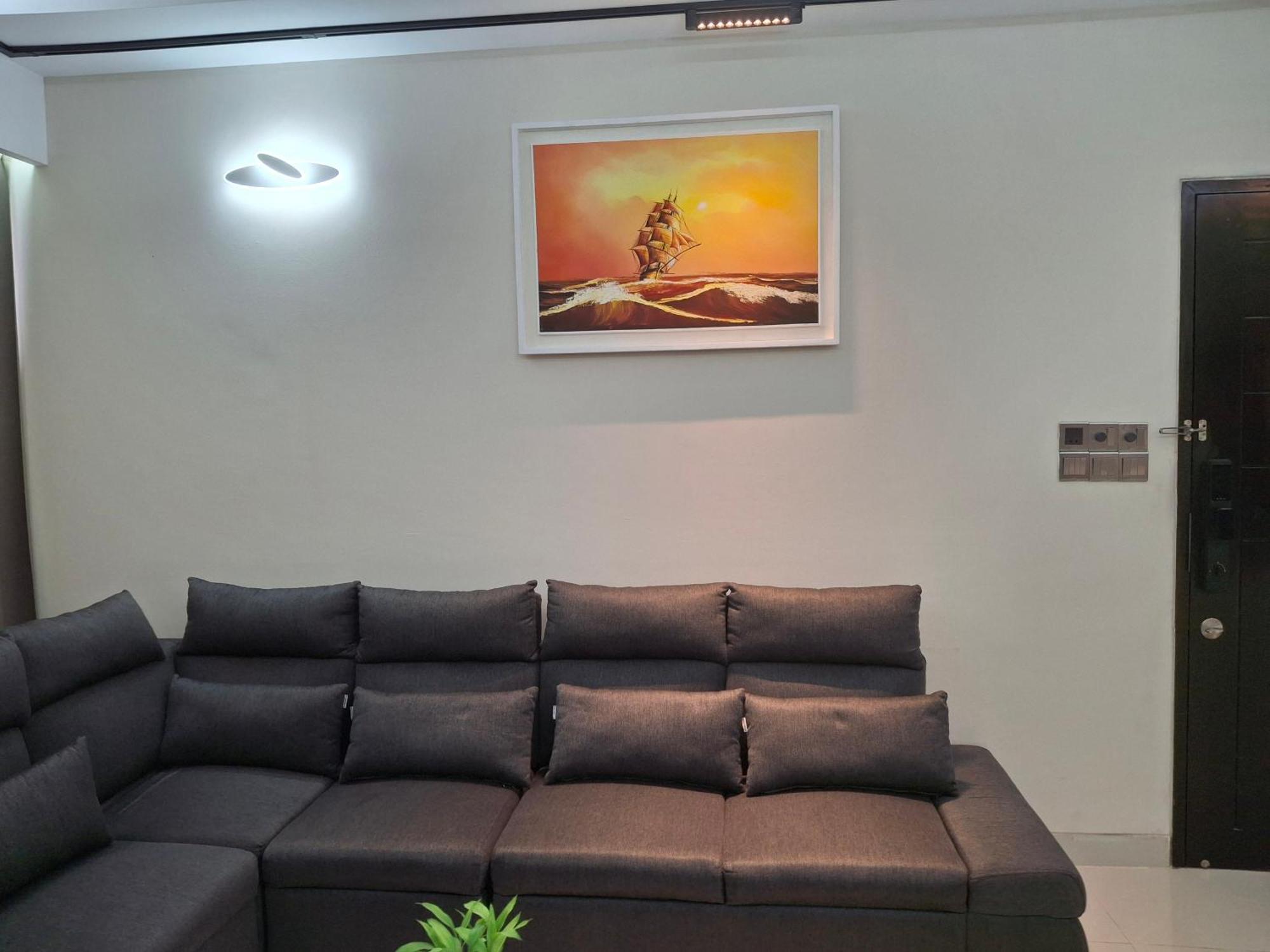 Elegant Secured Family Apartment With Open Space Dhaka Buitenkant foto