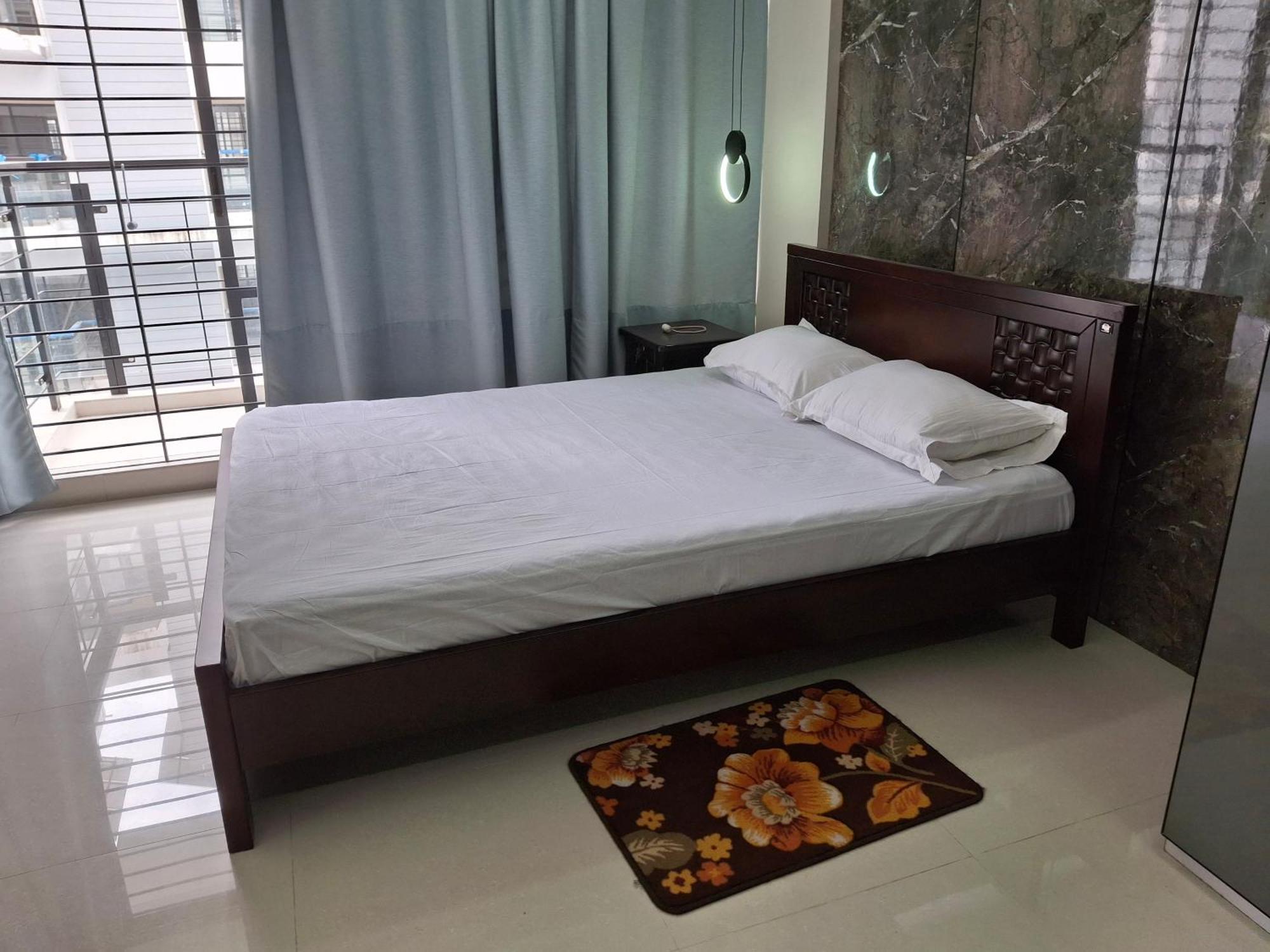 Elegant Secured Family Apartment With Open Space Dhaka Buitenkant foto